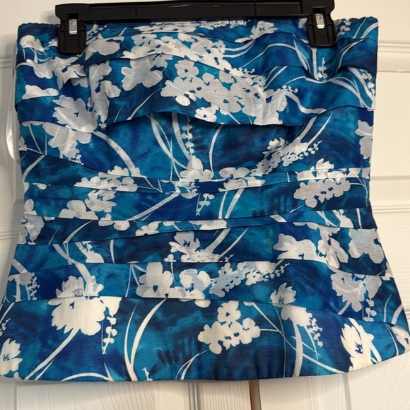 White House Black Market Blue and White Floral Bustier size 4 - Picture 3 of 9